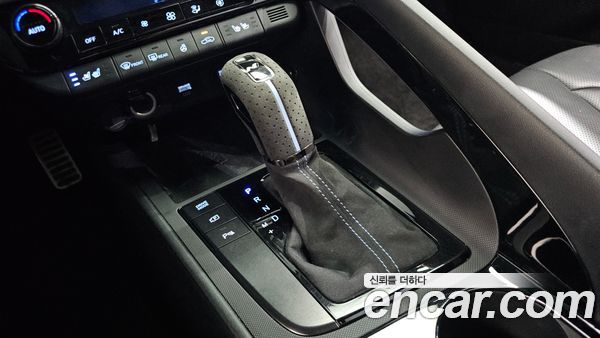 Hyundai Elantra 2023, фото 9