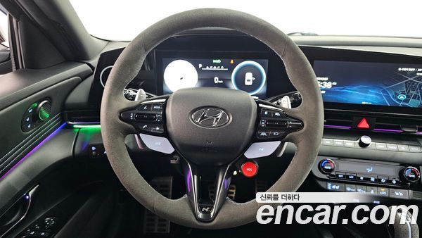 Hyundai Elantra 2023, фото 14