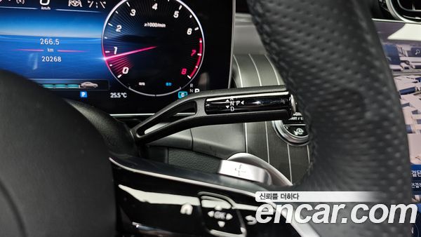 Mercedes-Benz GLC 2024, фото 9