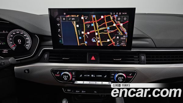 Audi A4 2021, фото 14