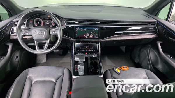 Audi Q7 2021, фото 10