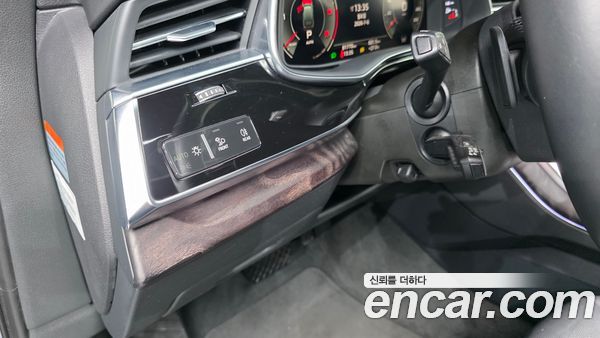 Audi Q7 2021, фото 26