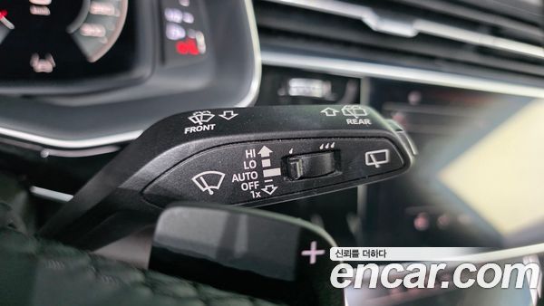 Audi Q7 2021, фото 29