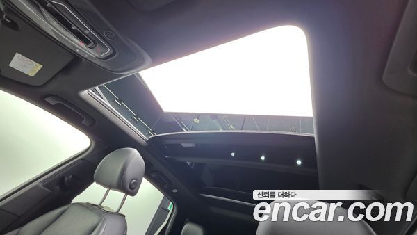 Audi Q7 2021, фото 32