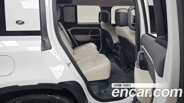 Land Rover Defender 2023, фото 16