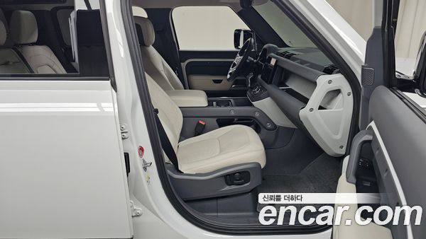 Land Rover Defender 2023, фото 15