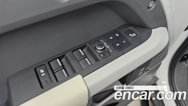 Land Rover Defender 2023, фото 28