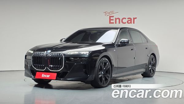 BMW i7 2024