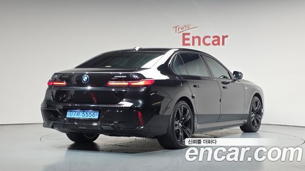 BMW i7 2024, фото 2