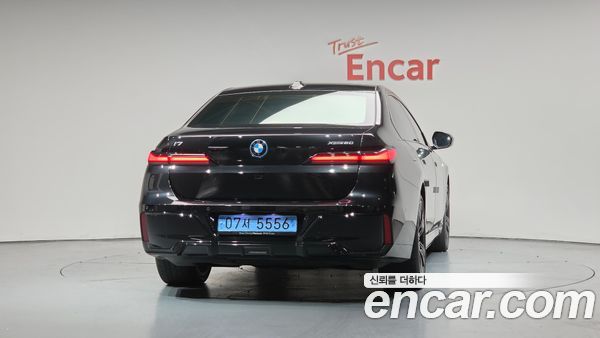 BMW i7 2024, фото 4