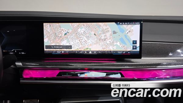 BMW i7 2024, фото 20