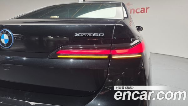 BMW i7 2024, фото 9