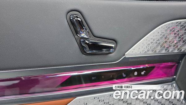 BMW i7 2024, фото 30