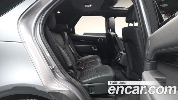 Land Rover Discovery 2025, фото 16