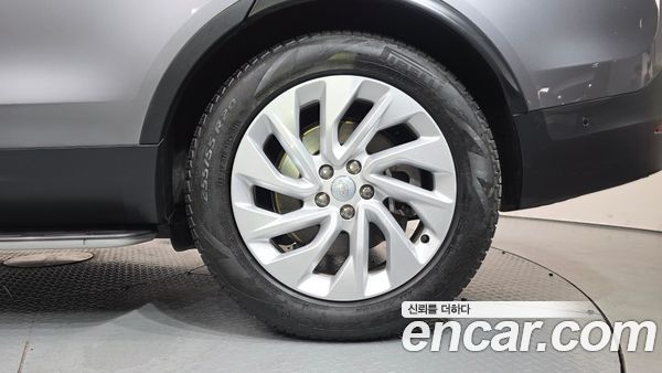 Land Rover Discovery 2025, фото 6