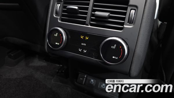 Land Rover Discovery 2025, фото 30