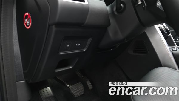 Land Rover Discovery 2025, фото 35