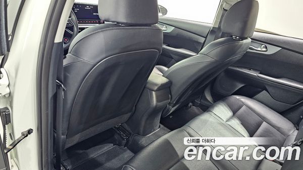 Kia K3 2022, фото 29
