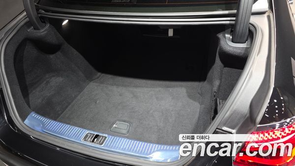 Mercedes-Benz S-Class 2022, фото 31