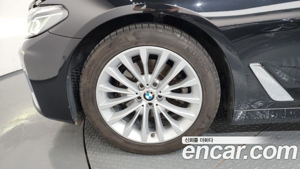 BMW 5 Series 2021, фото 5