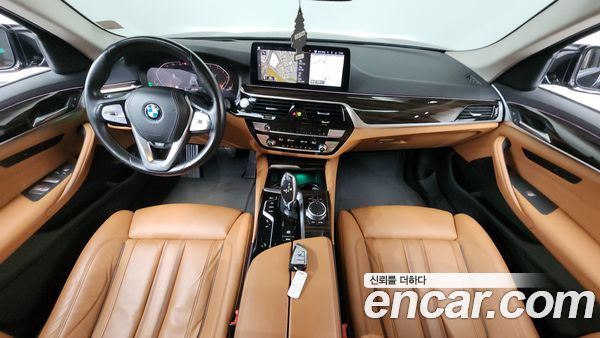 BMW 5 Series 2021, фото 10