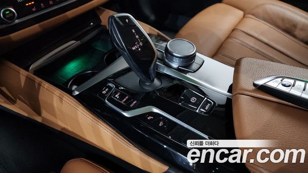 BMW 5 Series 2021, фото 12