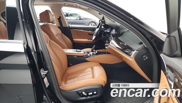 BMW 5 Series 2021, фото 16