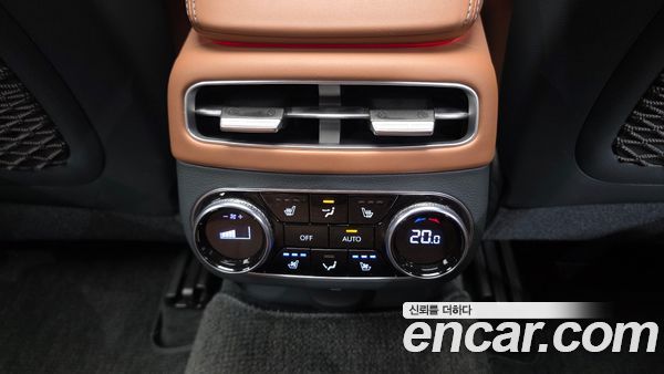 Genesis GV70 2024, фото 29