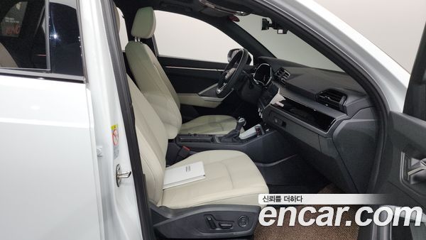 Audi Q3 2025, фото 16