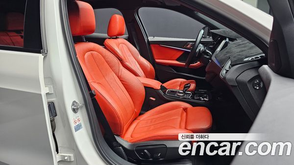 BMW 1 Series 2021, фото 16