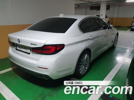 BMW 5 Series 2023, фото 5
