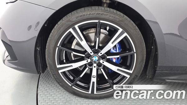 BMW 5 Series 2024, фото 4