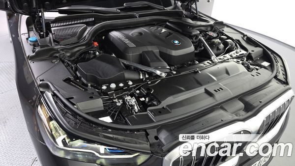 BMW 5 Series 2024, фото 5