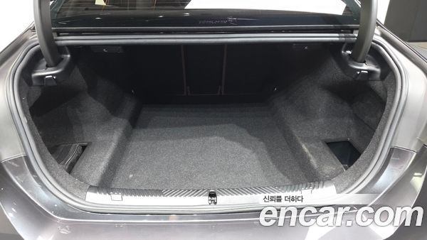 BMW 5 Series 2024, фото 25
