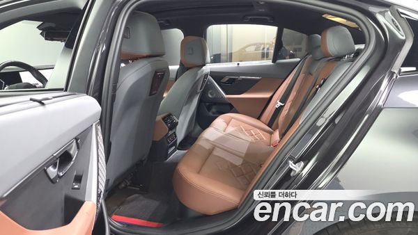 BMW 5 Series 2024, фото 15