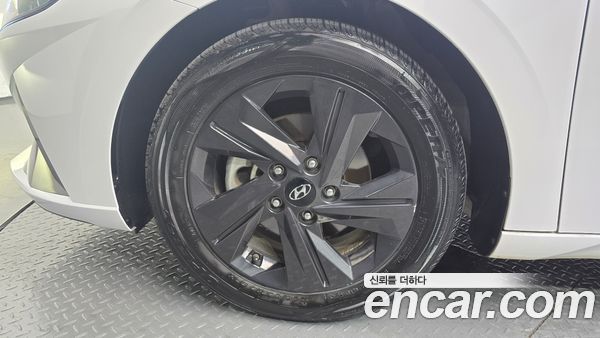 Hyundai Elantra 2021, фото 4