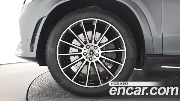 Mercedes-Benz GLE 2023, фото 4