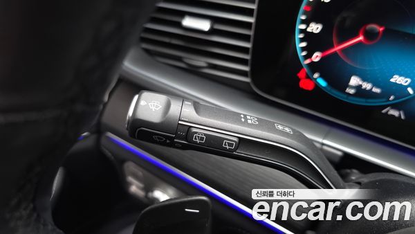 Mercedes-Benz GLE 2023, фото 29