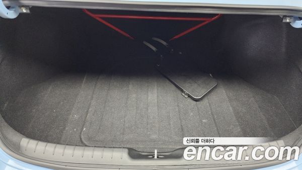 Hyundai Elantra 2023, фото 20