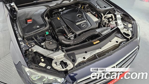 Mercedes-Benz E-Class 2022, фото 6