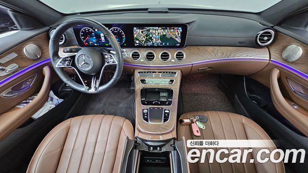 Mercedes-Benz E-Class 2022, фото 10
