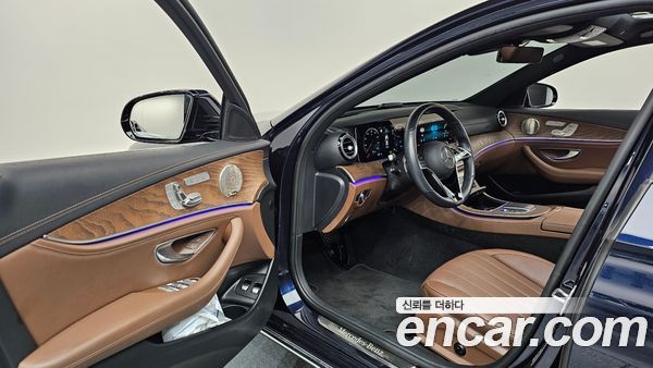 Mercedes-Benz E-Class 2022, фото 13