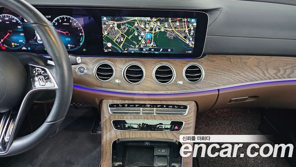 Mercedes-Benz E-Class 2022, фото 18
