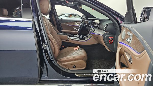 Mercedes-Benz E-Class 2022, фото 16