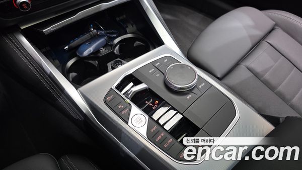 BMW 4 Series 2024, фото 11