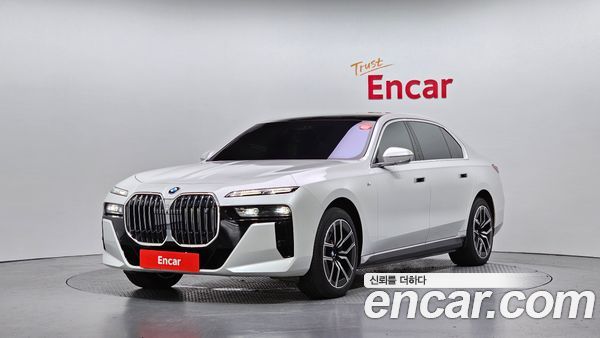 BMW i7 2024