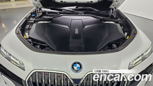 BMW i7 2024, фото 6