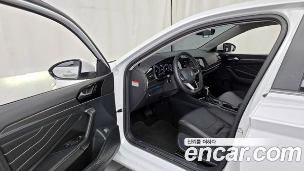 Volkswagen Jetta 2023, фото 10