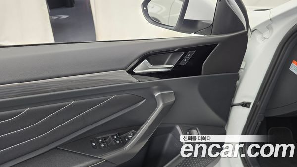 Volkswagen Jetta 2023, фото 22