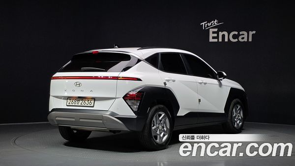 Hyundai Kona 2023, фото 2